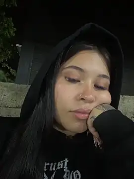 LunnaMoretti – live chatrum