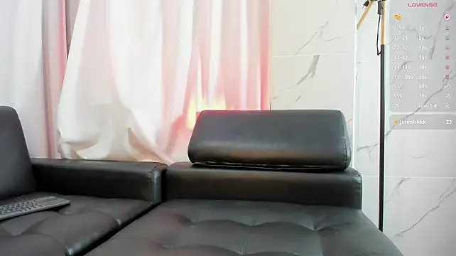 monserratt01 Show in webcam