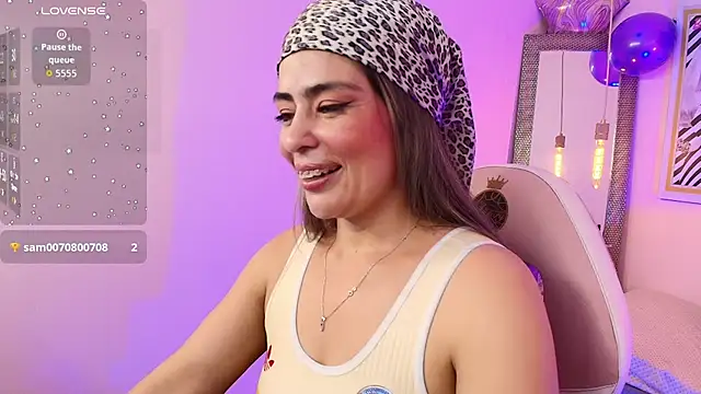 Chat +18 de Ivonne_pier_x ao vivo