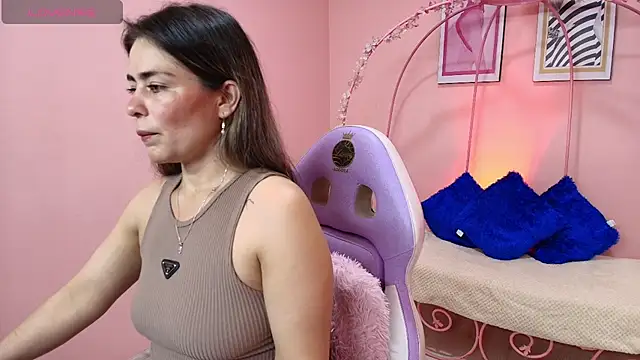 Ivonne_pier_x Webcam-Show