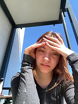 Pertunjukan Kamera Web SofieKayla