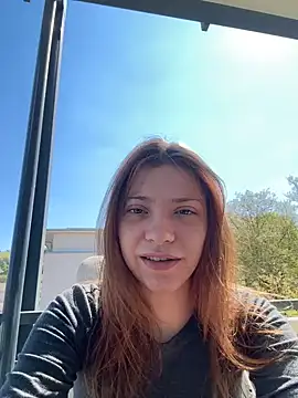 Pokazy przed kamerką – SofieKayla