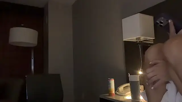 mr_mrs_glitter's Webcam Show