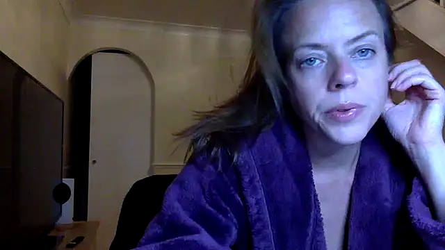 Chatroom XXX en direct de ElizabethArden42-