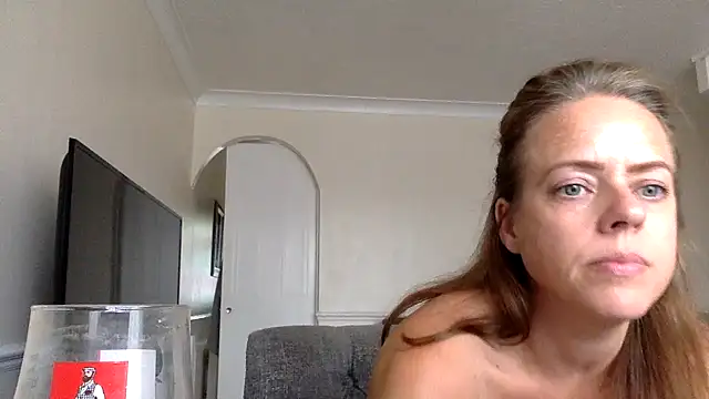 ElizabethArden42- – Live XXX-chat