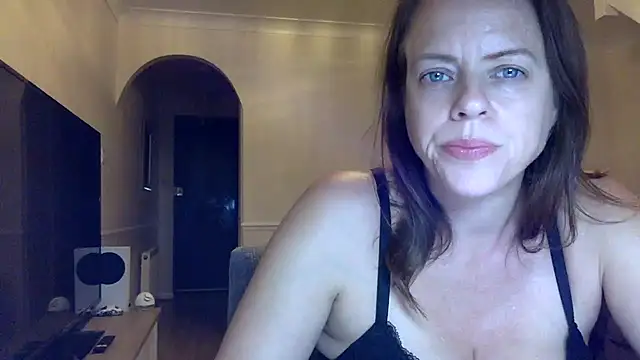ElizabethArden42-'s Webcam Show