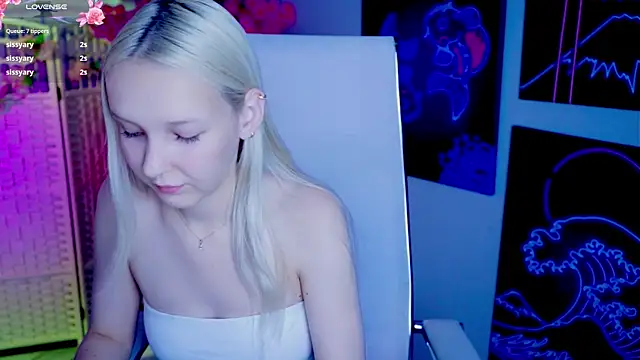 MaoqiBeverly XXX чат на живо