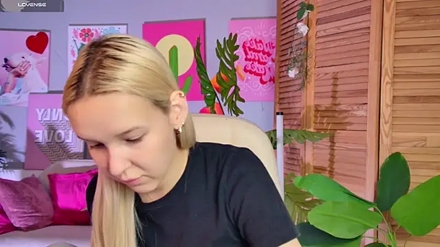 Chat XXX en directo de MaoqiBeverly