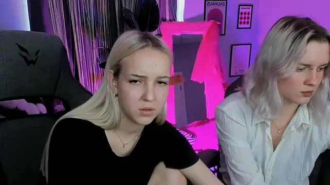 Chat XXX en directo de MaoqiBeverly