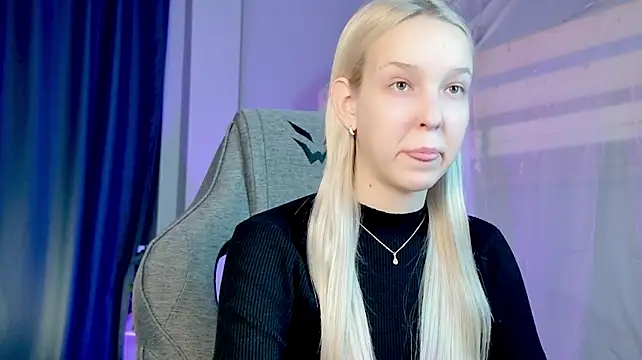 MaoqiBeverly's Webcam Show
