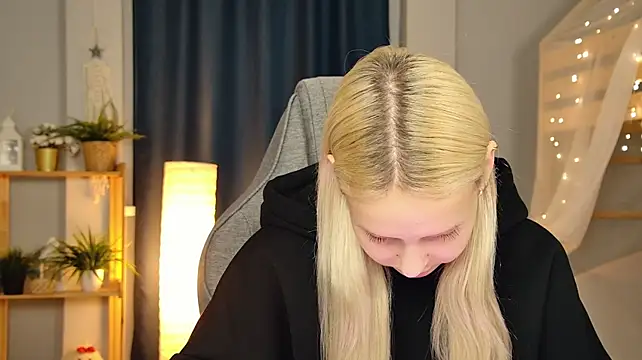 MaoqiBeverly's Webcam Show