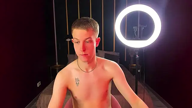 Show modela Dylan_Norton na web-kameri