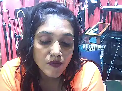 IndianSexyLady20 XXX чат на живо