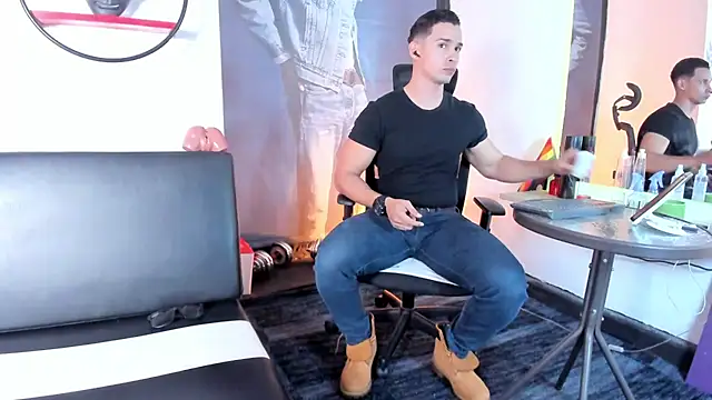 CRISTHIAN_WOLF1 网络视讯表演