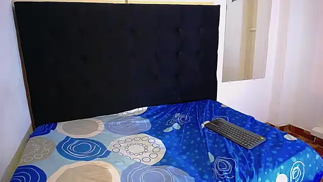 vlisper's Live Chat Room