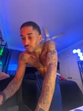 StillArQuez Show in webcam