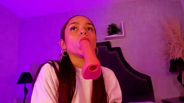 CarolineFyre Adlı Modelin Web Kamerası Şovu