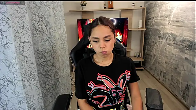 Chat XXX en directo de CarolineFyre