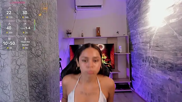 CarolineFyre Adlı Modelin Canlı XXX Sohbeti