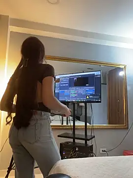CarolineFyreのライブXXXチャット