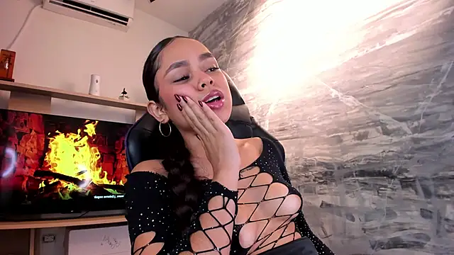 צ'אט XXX בשידור חי של CarolineFyre