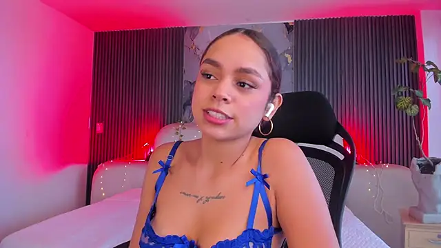 CarolineFyre 现场XXX聊天
