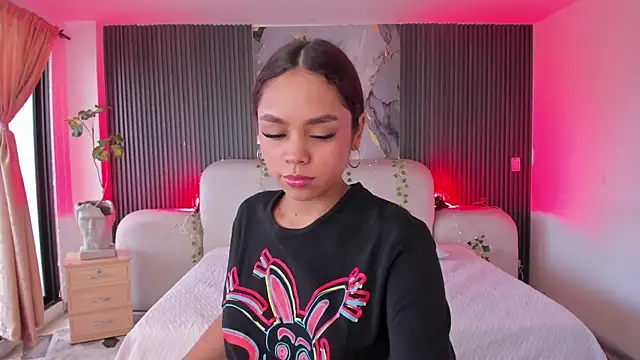 CarolineFyre's Live XXX Chat