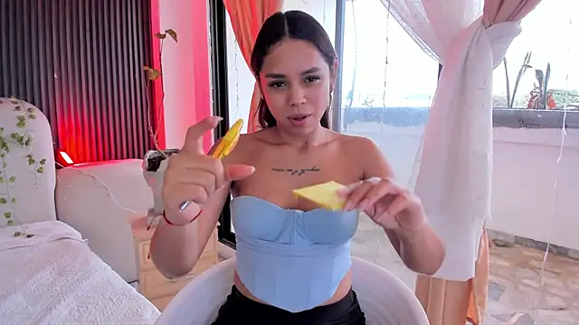 CarolineFyre – Live XXX-chat