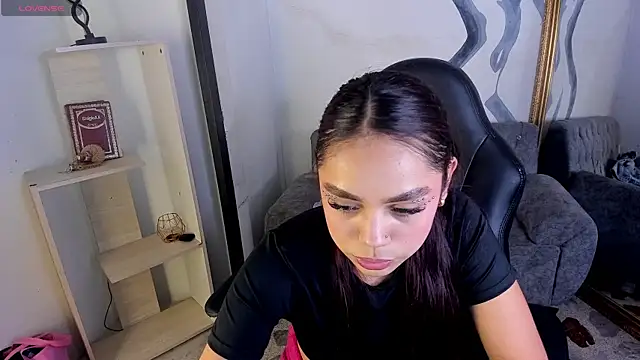 Živý XXX chat CarolineFyre