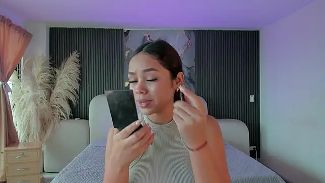 CarolineFyre Live XXX-Chat