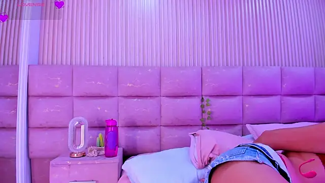 CarolineFyre – Naživo XXX chat