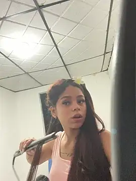 CarolineFyre XXX чат на живо