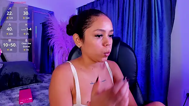 Živý XXX chat CarolineFyre