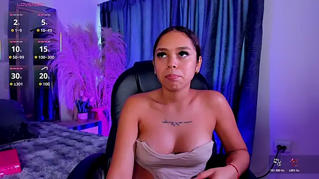 CarolineFyre's Live XXX Chat