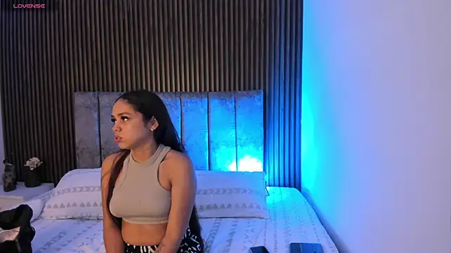 CarolineFyre XXX чат на живо