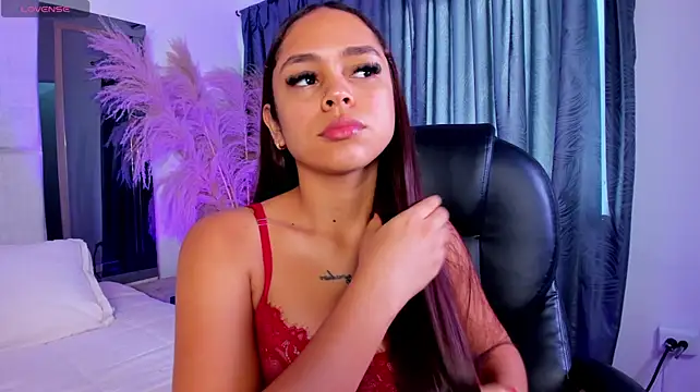 CarolineFyre Live XXX-chat