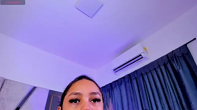 CarolineFyre 即時 XXX 聊天