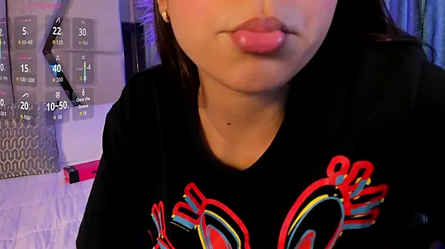 CarolineFyre 即時 XXX 聊天