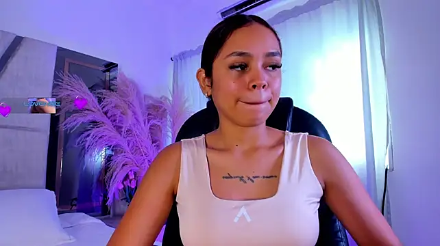 CarolineFyre's Webcam Show