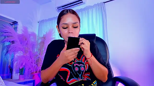 CarolineFyre Adlı Modelin Web Kamerası Şovu