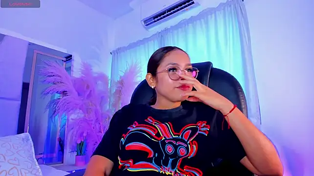 CarolineFyre's Webcam Show