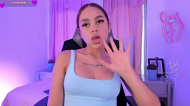 CarolineFyre's Webcam Show