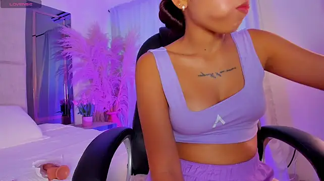 CarolineFyre's Webcam Show