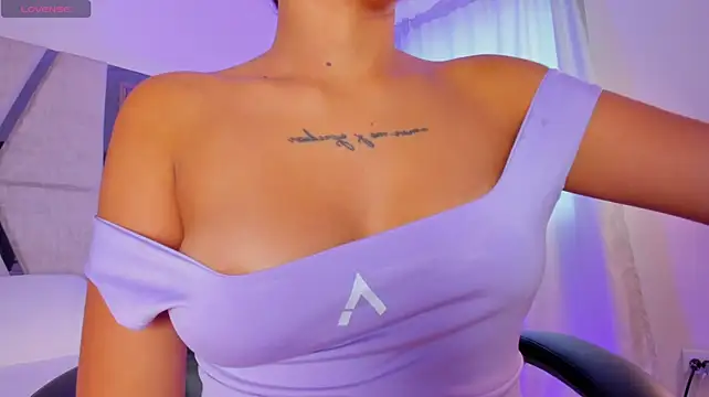 CarolineFyre Adlı Modelin Web Kamerası Şovu