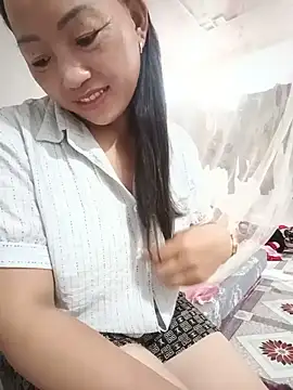 baby_112233's Live Chat Room