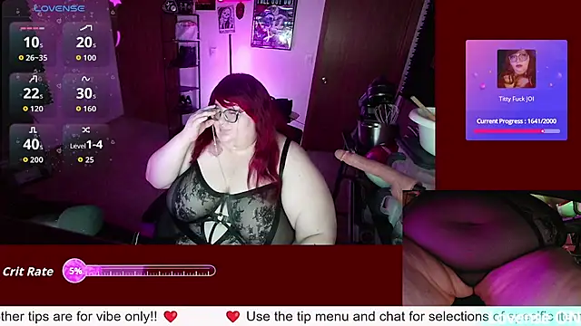RileySynn Show in webcam
