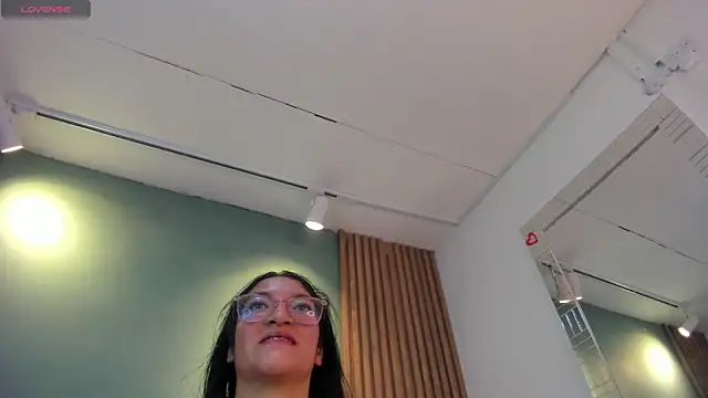 HannaWen_'s Live XXX Chat