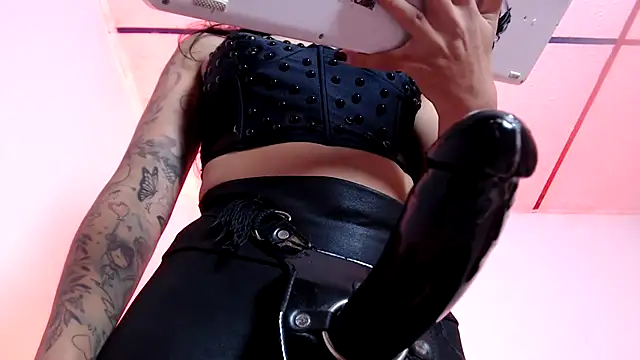 Girl_Bondage's Webcam Show