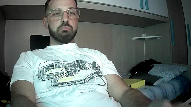 Show modela no-name15 na web-kameri