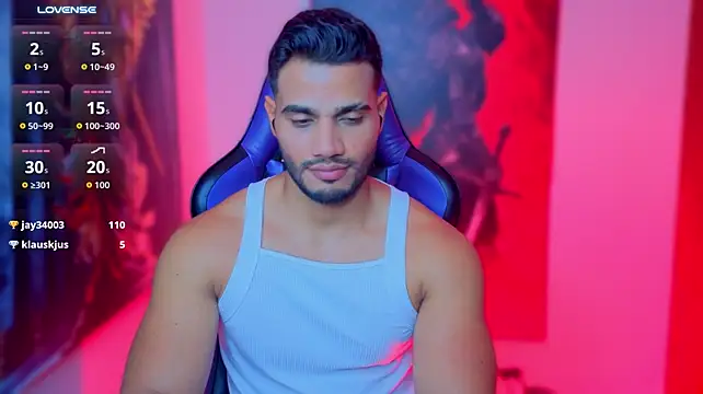 Show modela AndresRodriguez1 na web-kameri